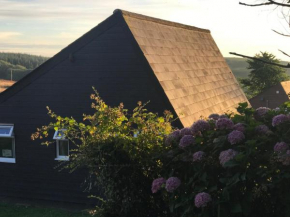 The Folly - 2 bedroom chalet with wonderful views